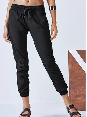 Fabletics Betsy Black Joggers